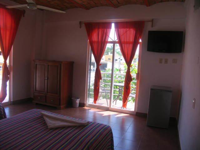 Hotel Y Suites Bugambilias Rincon de Guayabitos Buitenkant foto