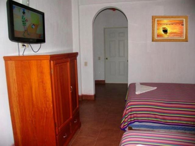 Hotel Y Suites Bugambilias Rincon de Guayabitos Kamer foto